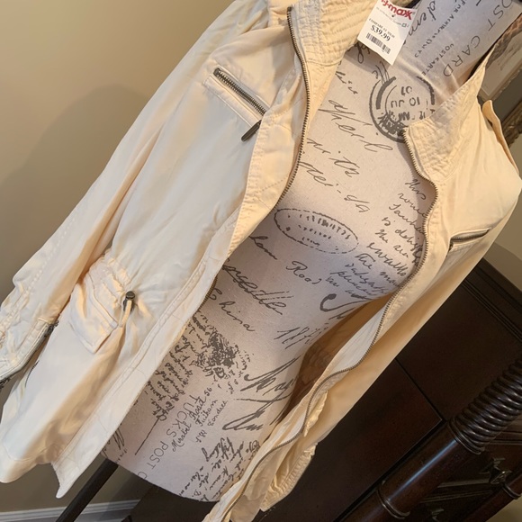 Max Jeans Jacket - Picture 10 of 11